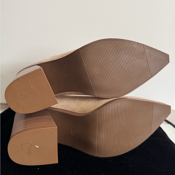 Tan Ankle Boots with V-Cut Design and Block Heel (new without tag) - Picture 7 of 11